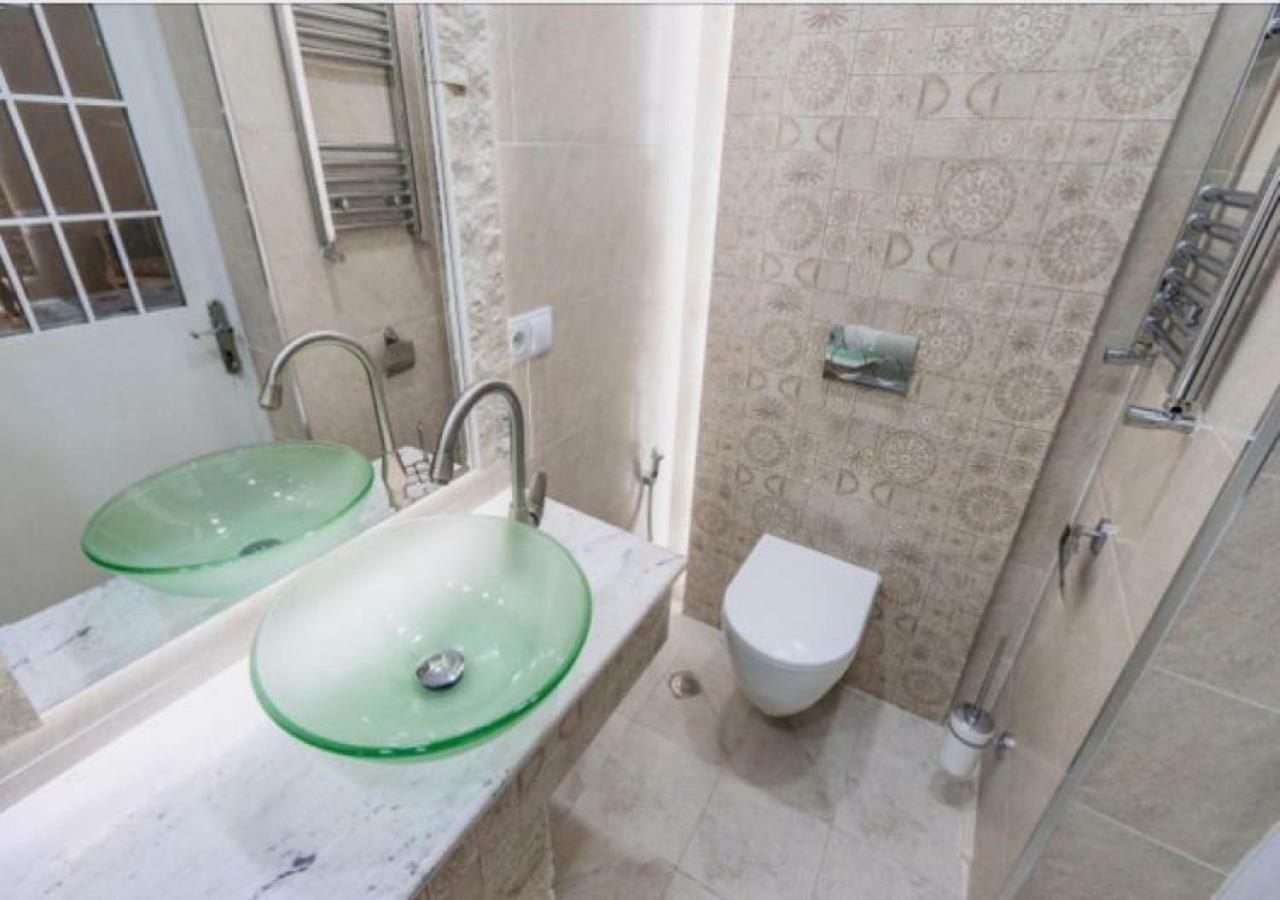 Royal Apartments Tbilisi ภายนอก รูปภาพ
